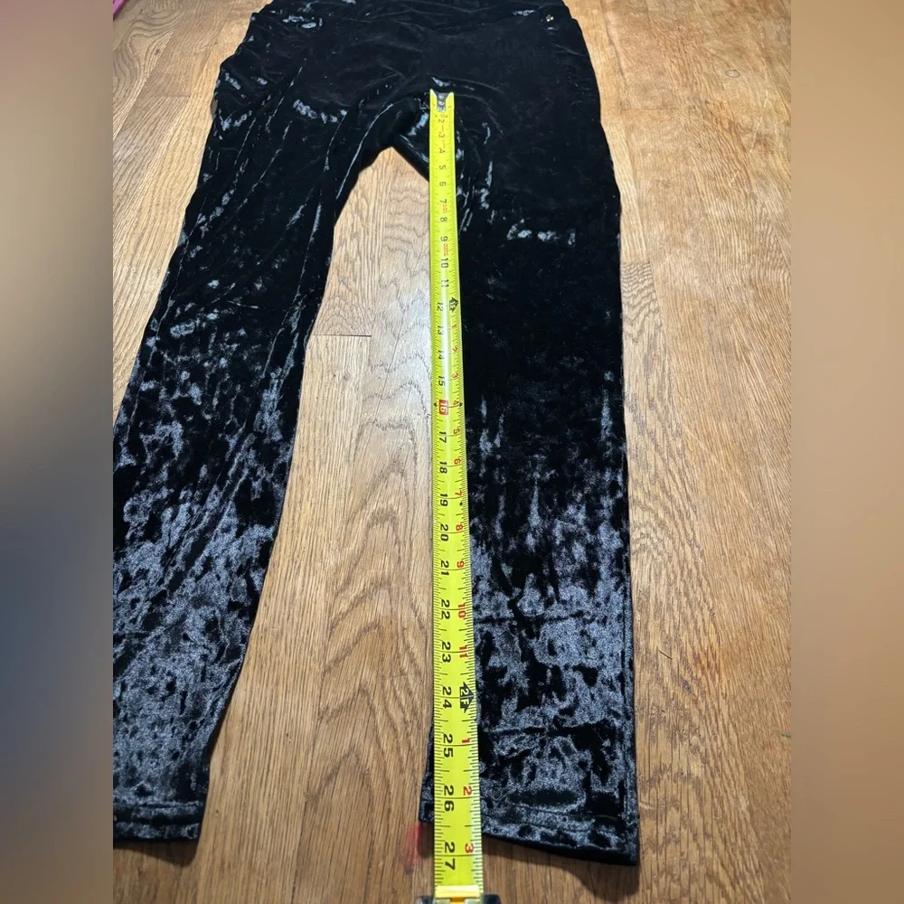 NWT Fabletics Women's Crushed Velour Crossover Leggings Black Size L Yoga - Picture 9 of 9